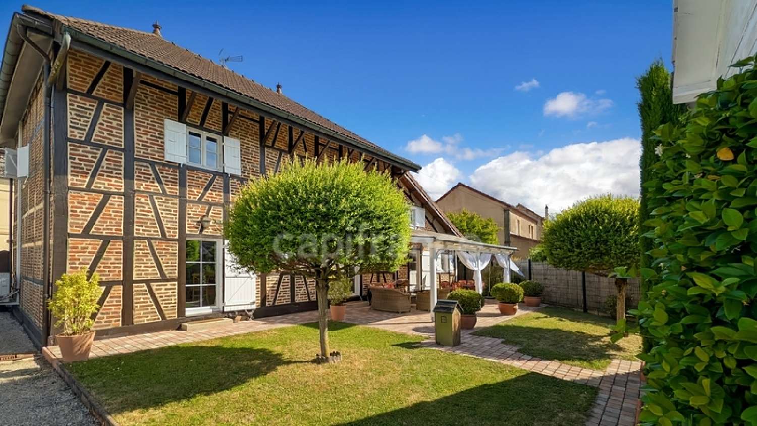  à vendre maison Saint-Germain-du-Bois Saône-et-Loire 1