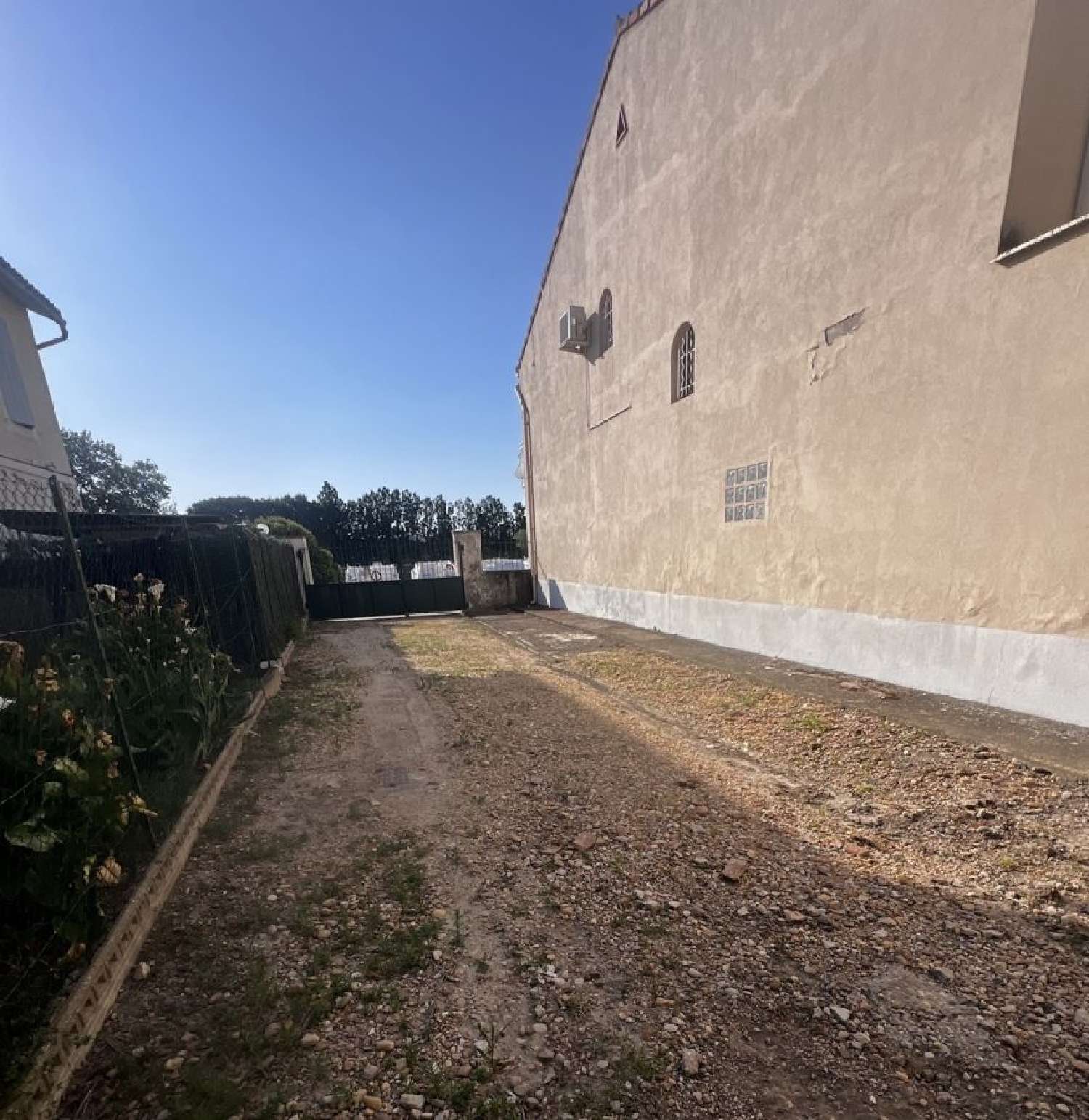 for sale house Saint-Gilles Gard 4