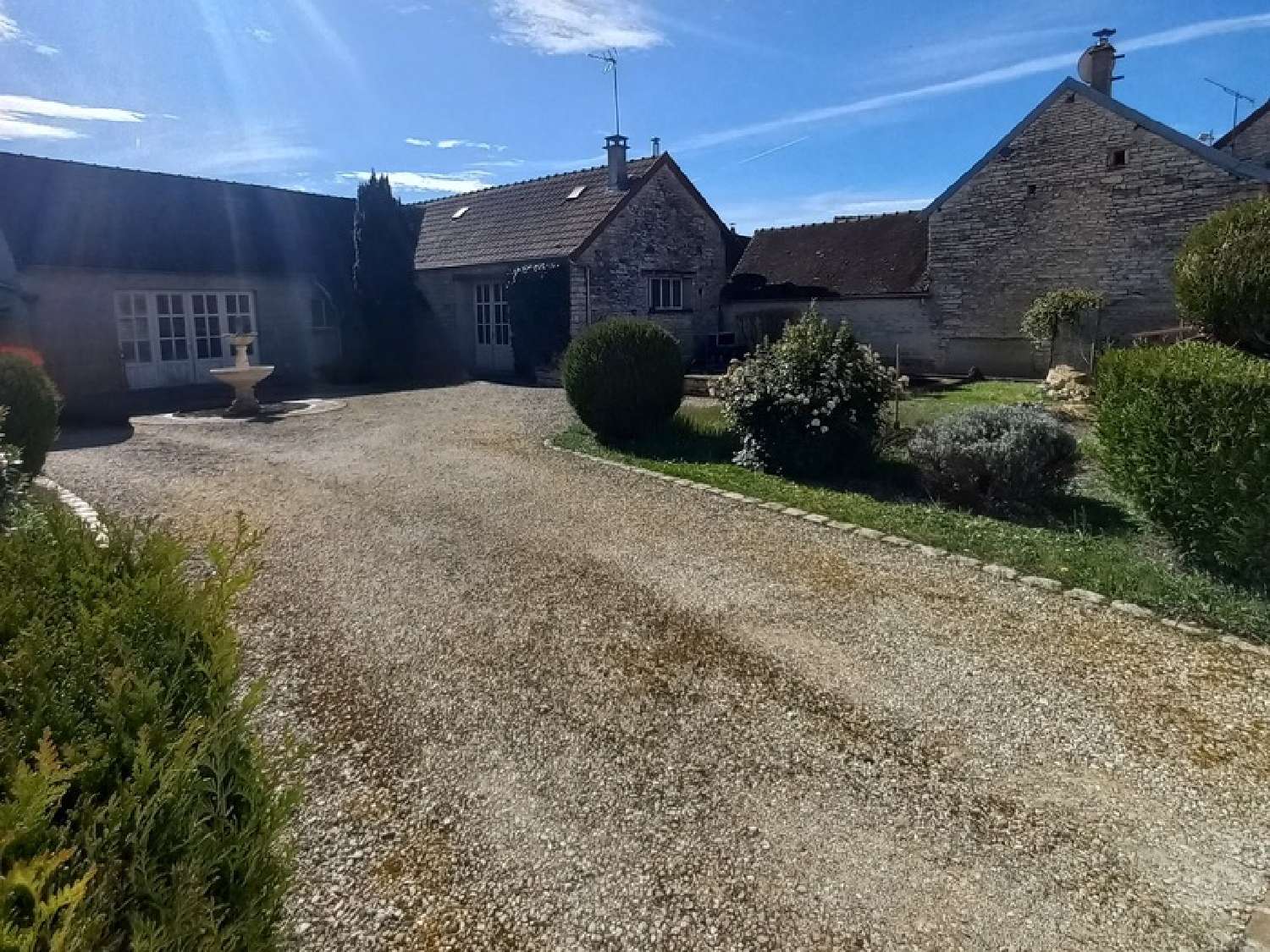 for sale house Saint-Vinnemer Yonne 2