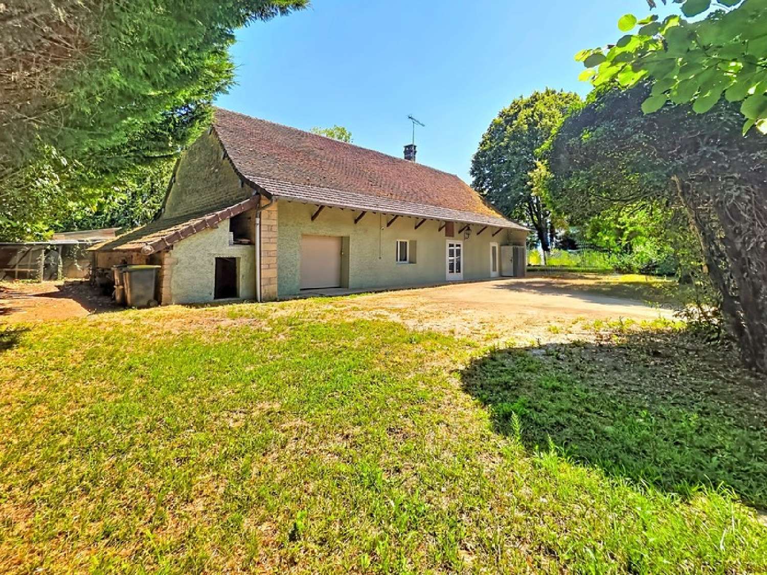 à vendre maison Savigny-en-Revermont Saône-et-Loire 2