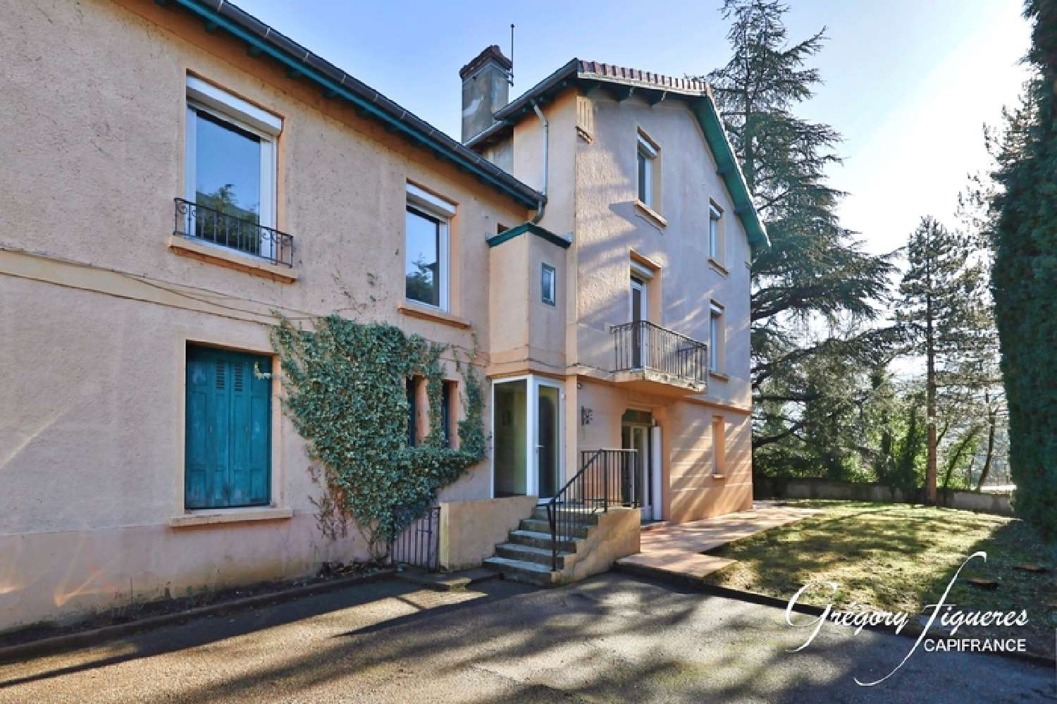  for sale house Terrenoire Loire 2