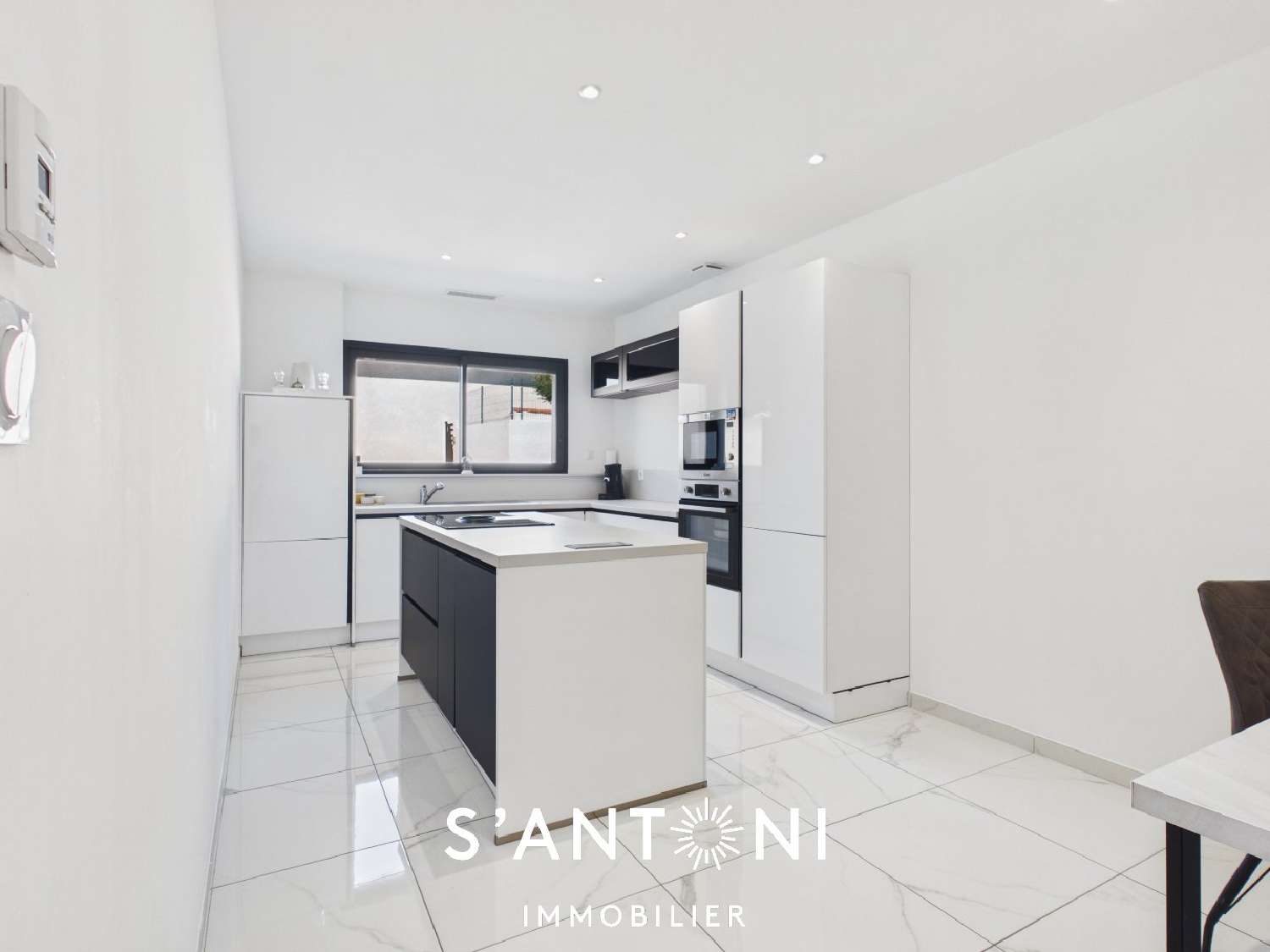 à vendre maison Thèzan-lès-Béziers Hérault 3