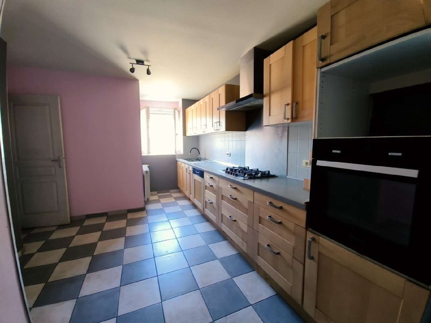 à vendre maison Tréves Rhône 2