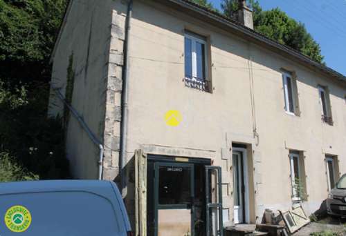 Vic-sur-Cère Cantal huis foto 7374774