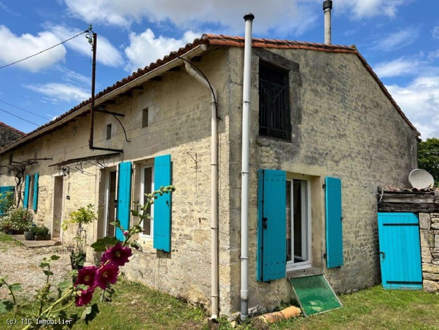 te koop huis Villefagnan Charente 2