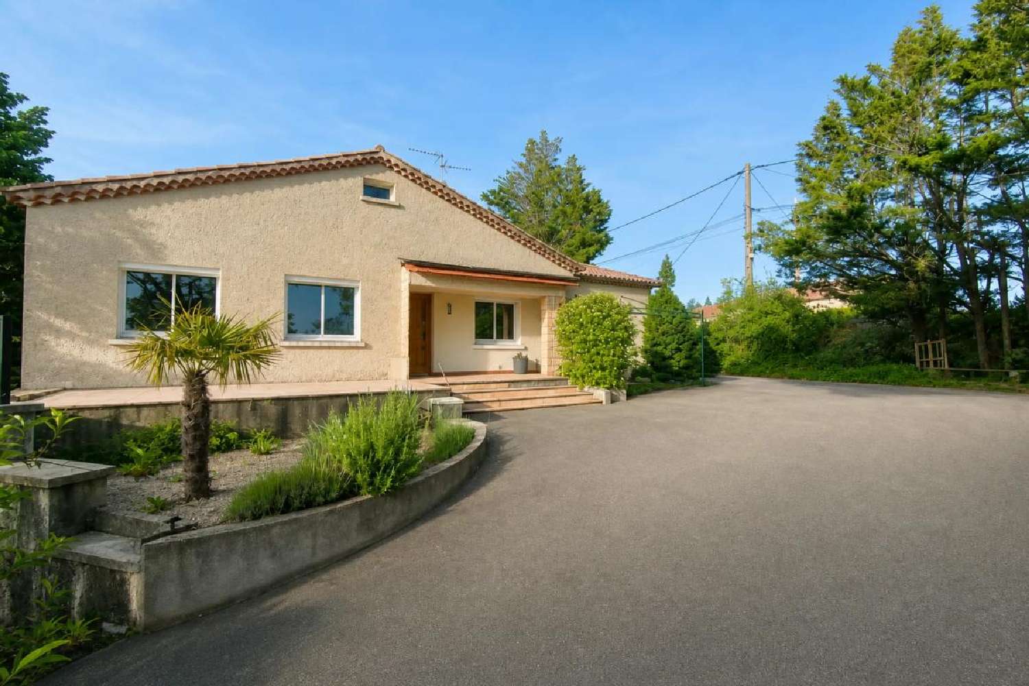 for sale house Villeneuve-de-Berg Ardèche 1