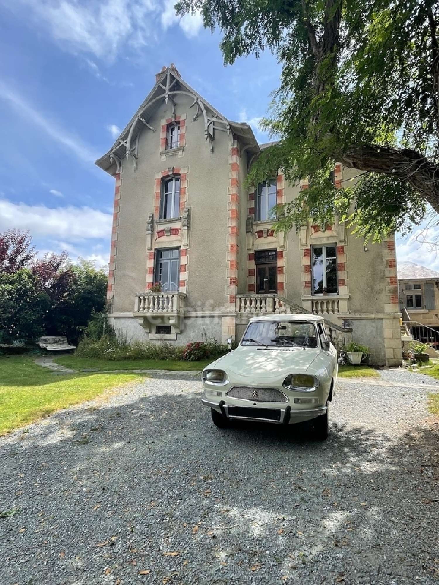 en venta mansión Puy-de-Serre Vendée 3