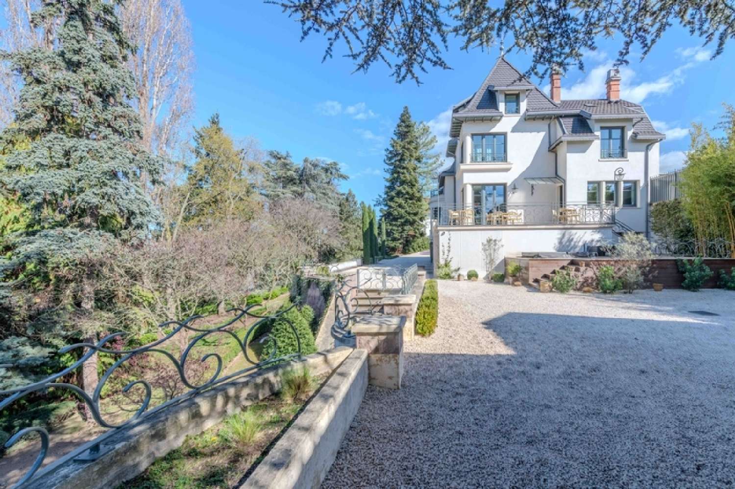 for sale mansion Roanne Loire 2