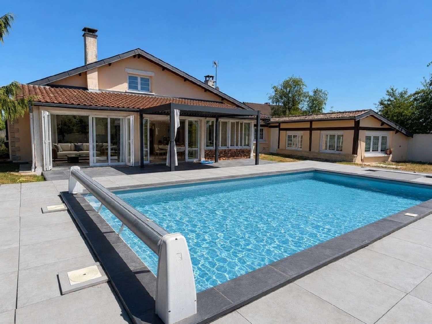 for sale mansion Saint-Dizier Haute-Marne 1