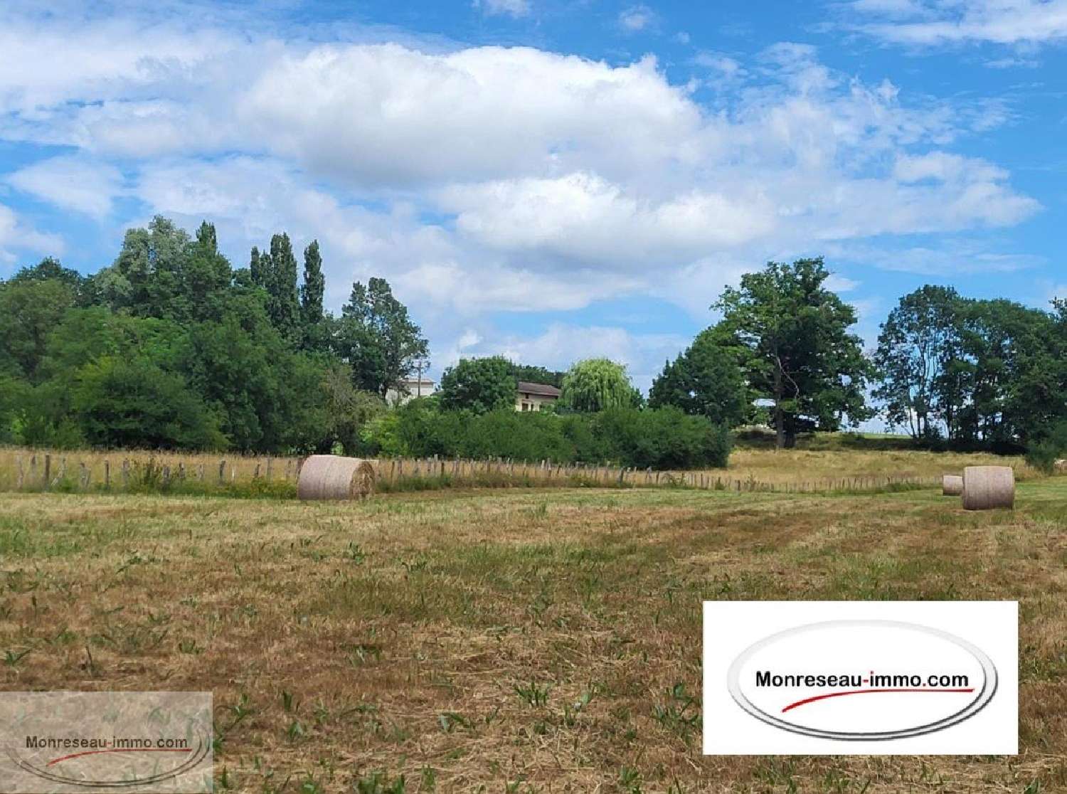  te koop terrein Chavannes-sur-Reyssouze Ain 1