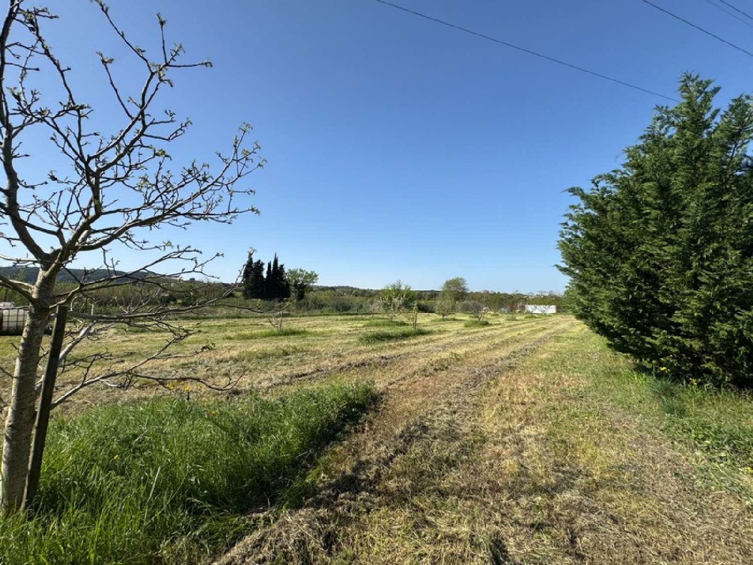 for sale terrain Collias Gard 5