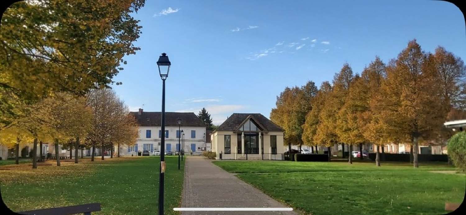 te koop terrein Fitz-James Oise 4