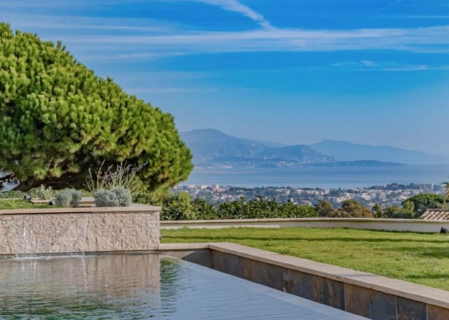  à vendre villa Cannes La Bocca Alpes-Maritimes 2