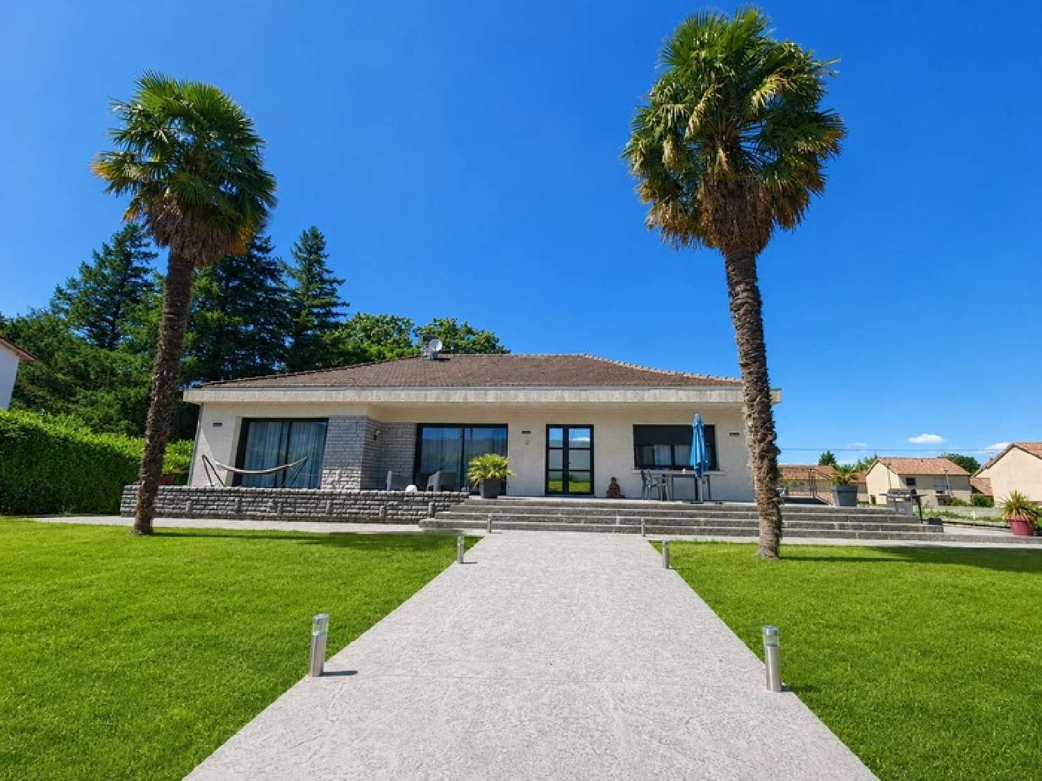 for sale villa Lannemezan Hautes-Pyrénées 1