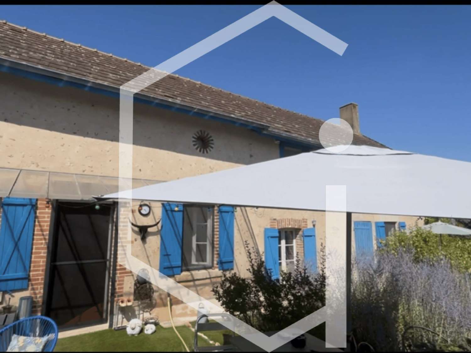 à vendre villa Léré Cher 2