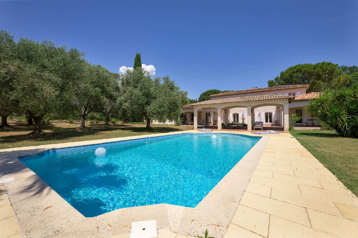  for sale villa Mouans-Sartoux Alpes-Maritimes 2
