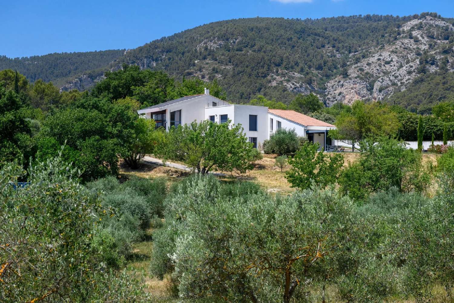  for sale villa Saint-Zacharie Var 1