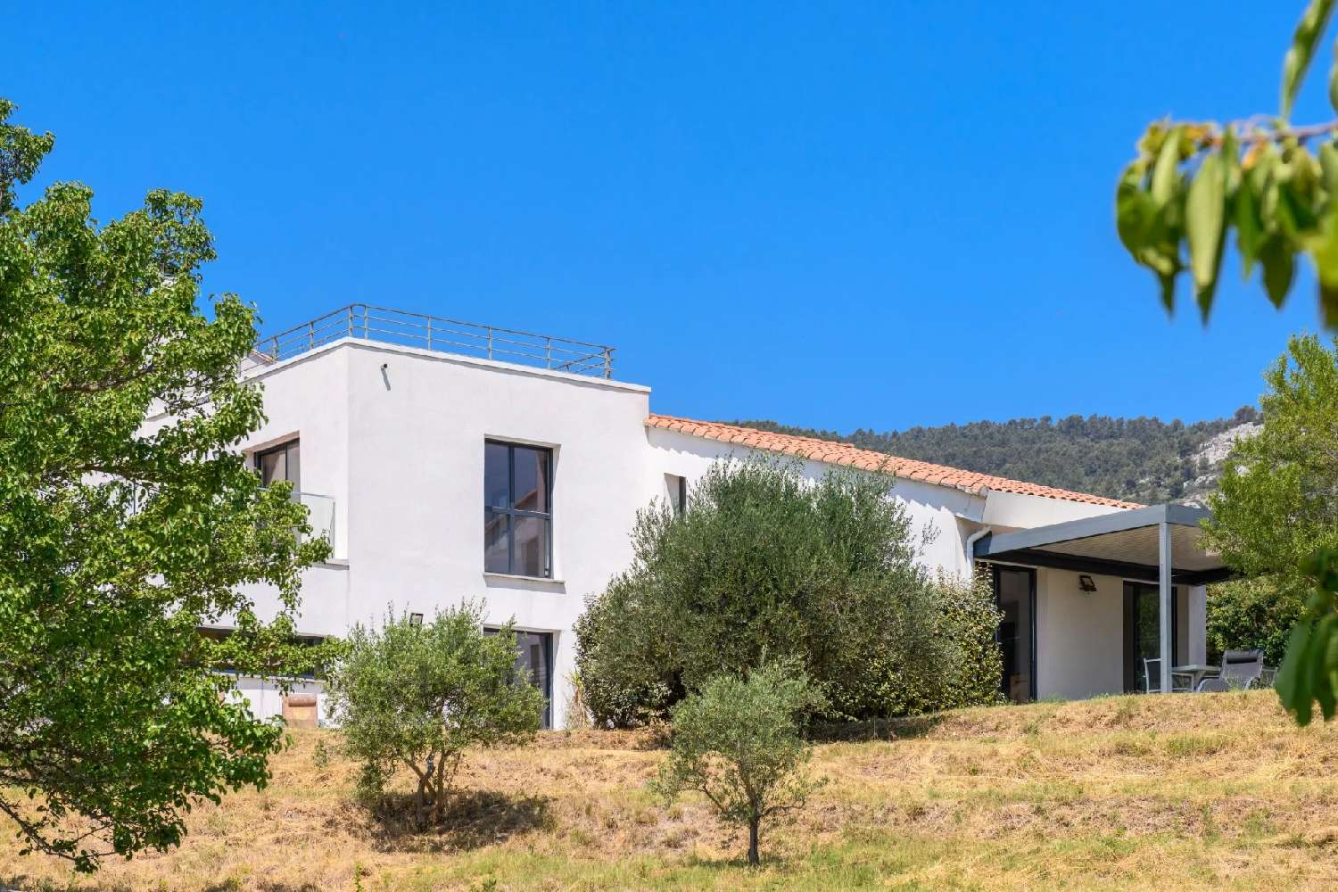  for sale villa Saint-Zacharie Var 3