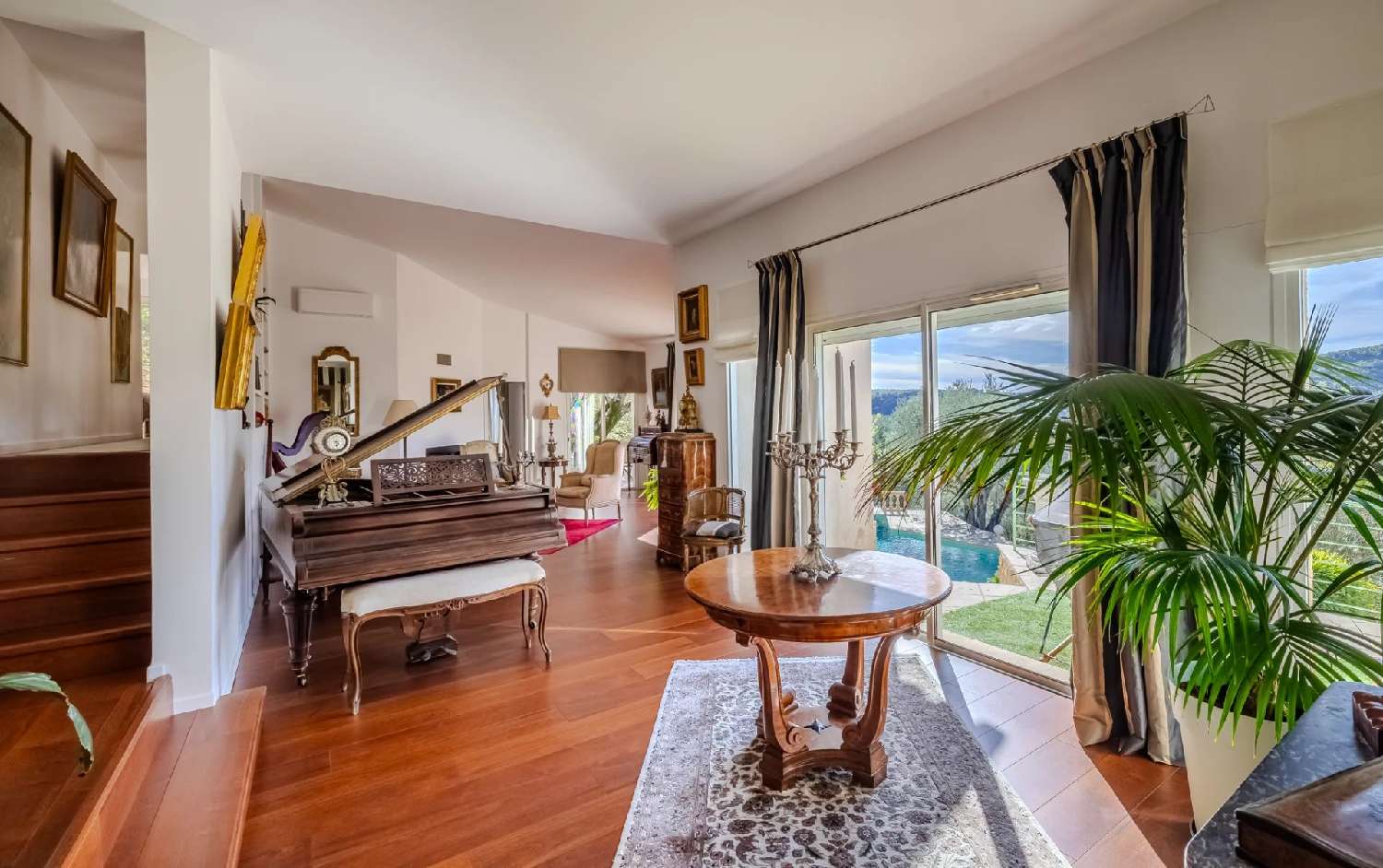 te koop villa Tourette-sur-Loup Alpes-Maritimes 4