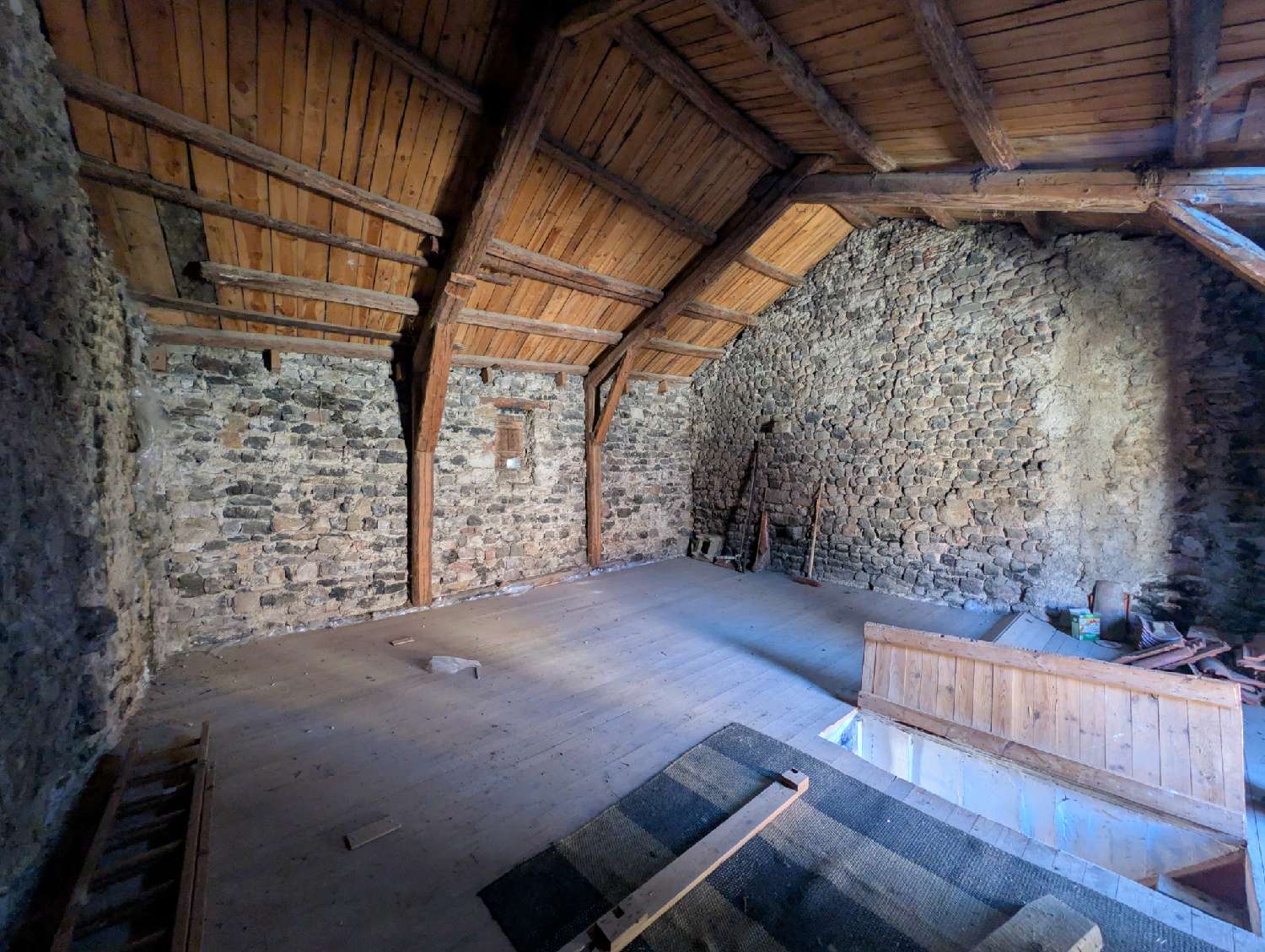 te koop dorpshuis Pradelles Haute-Loire 7