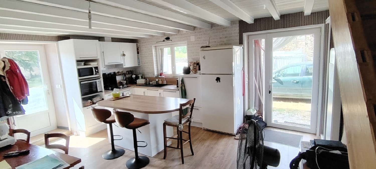 à vendre maison de village Saint-Jouin-de-Marnes Deux-Sèvres 2