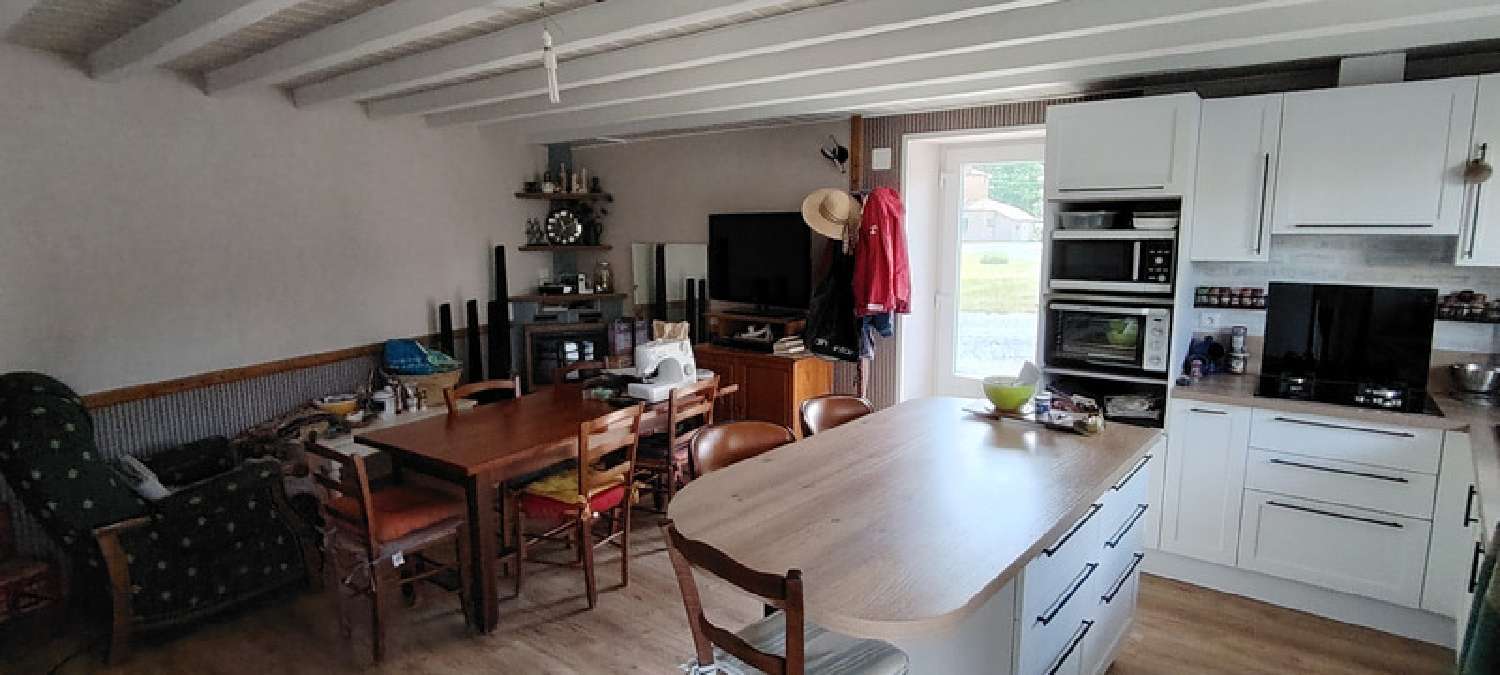 à vendre maison de village Saint-Jouin-de-Marnes Deux-Sèvres 3