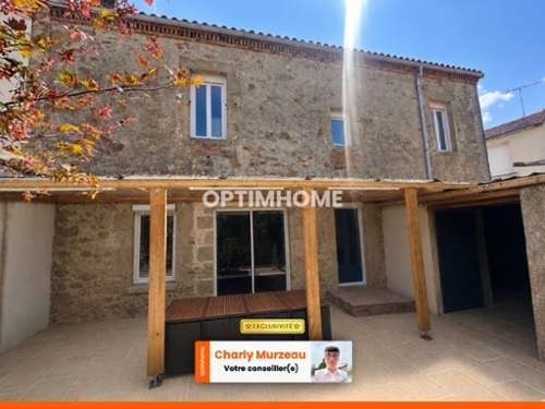 Saint-Laurent-sur-Sèvre Vendée village house foto 7378188