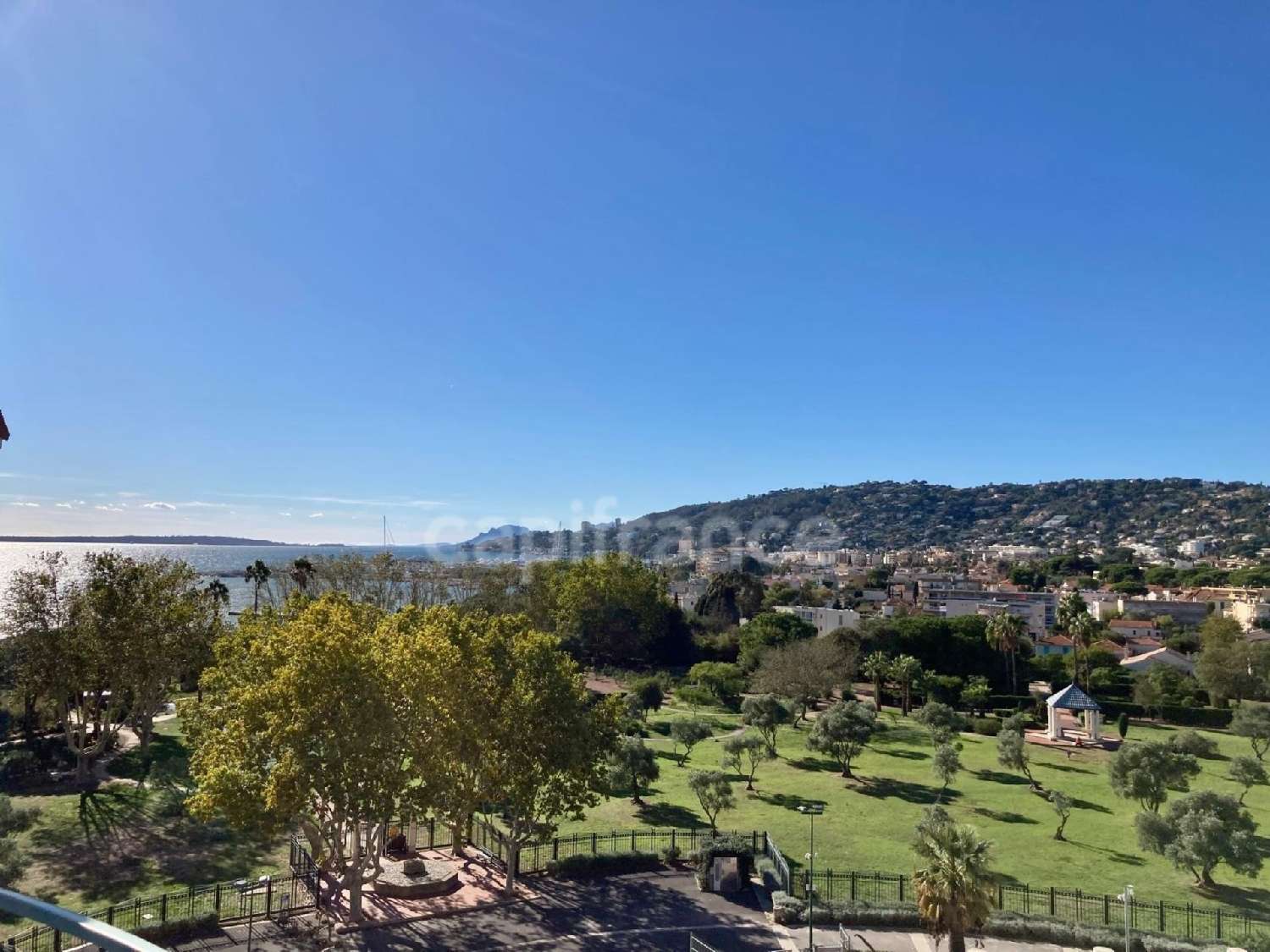 à vendre appartement Juan-les-Pins Alpes-Maritimes 3