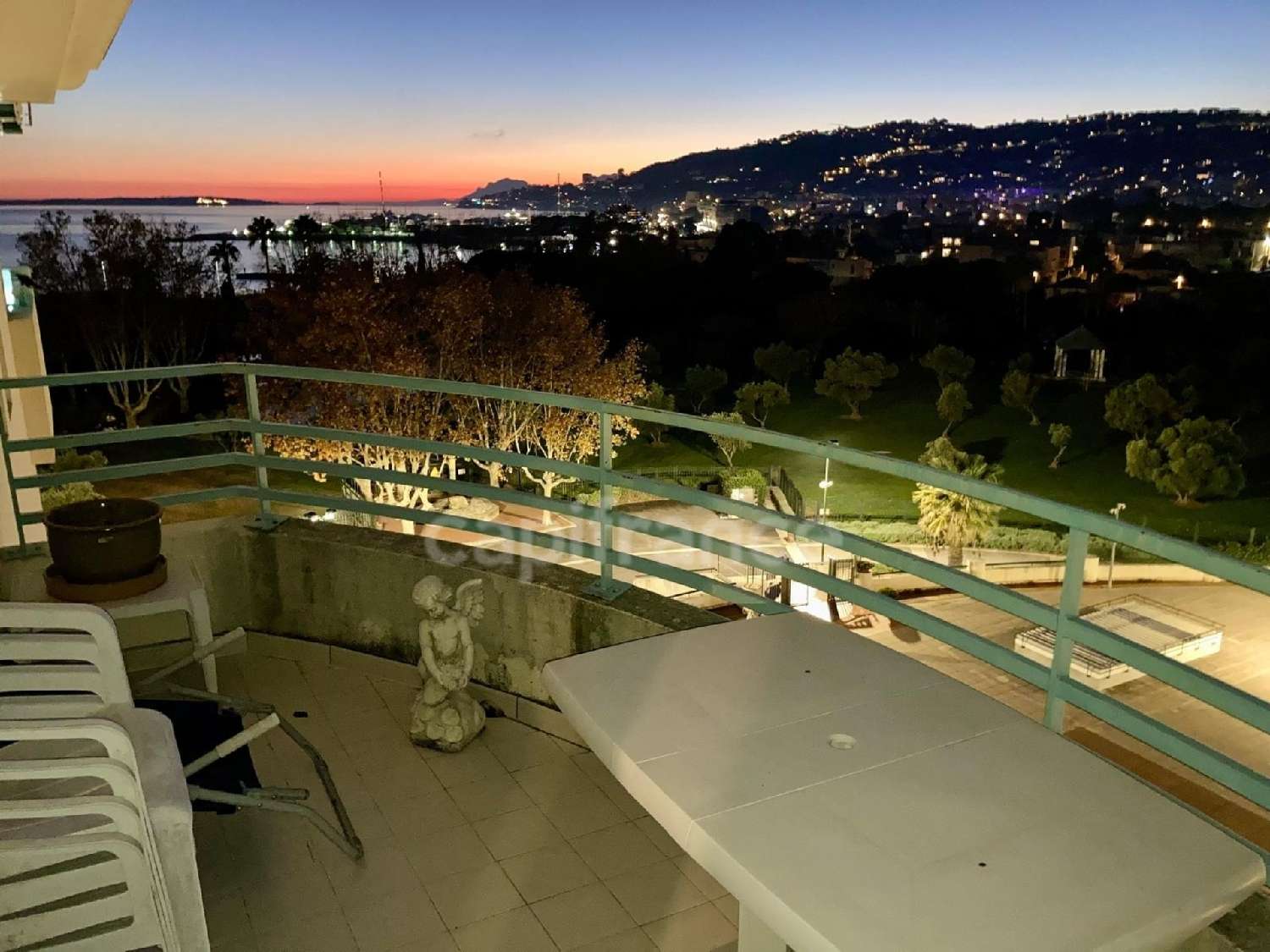 à vendre appartement Juan-les-Pins Alpes-Maritimes 4
