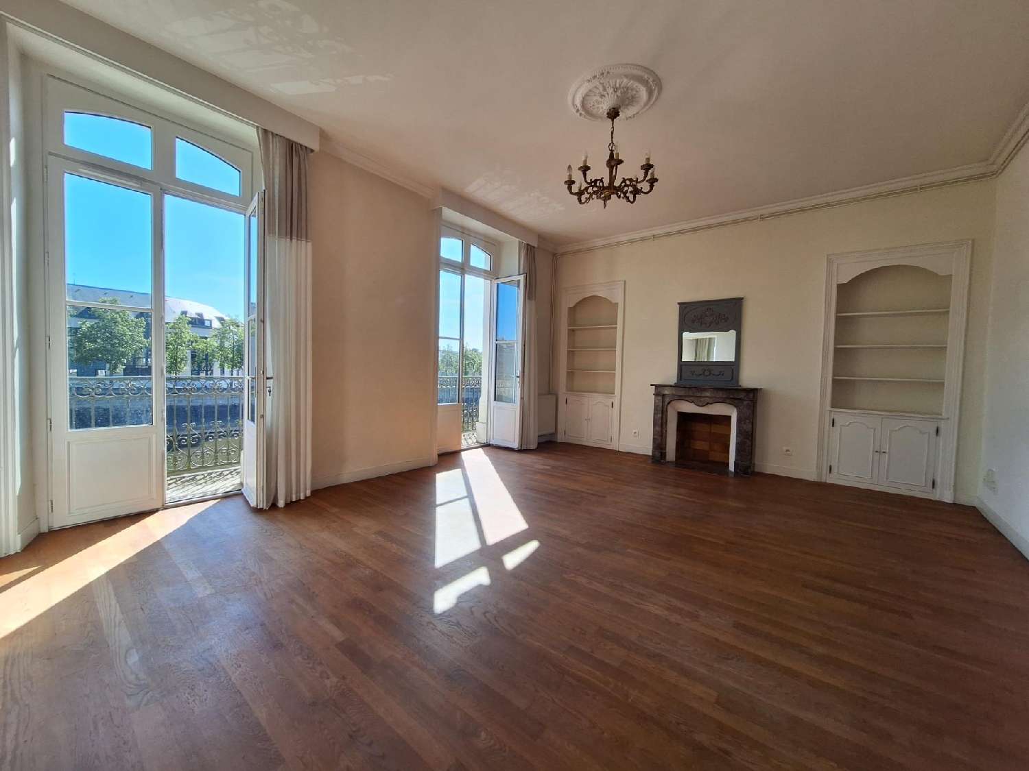 for sale apartment Laval Mayenne 1
