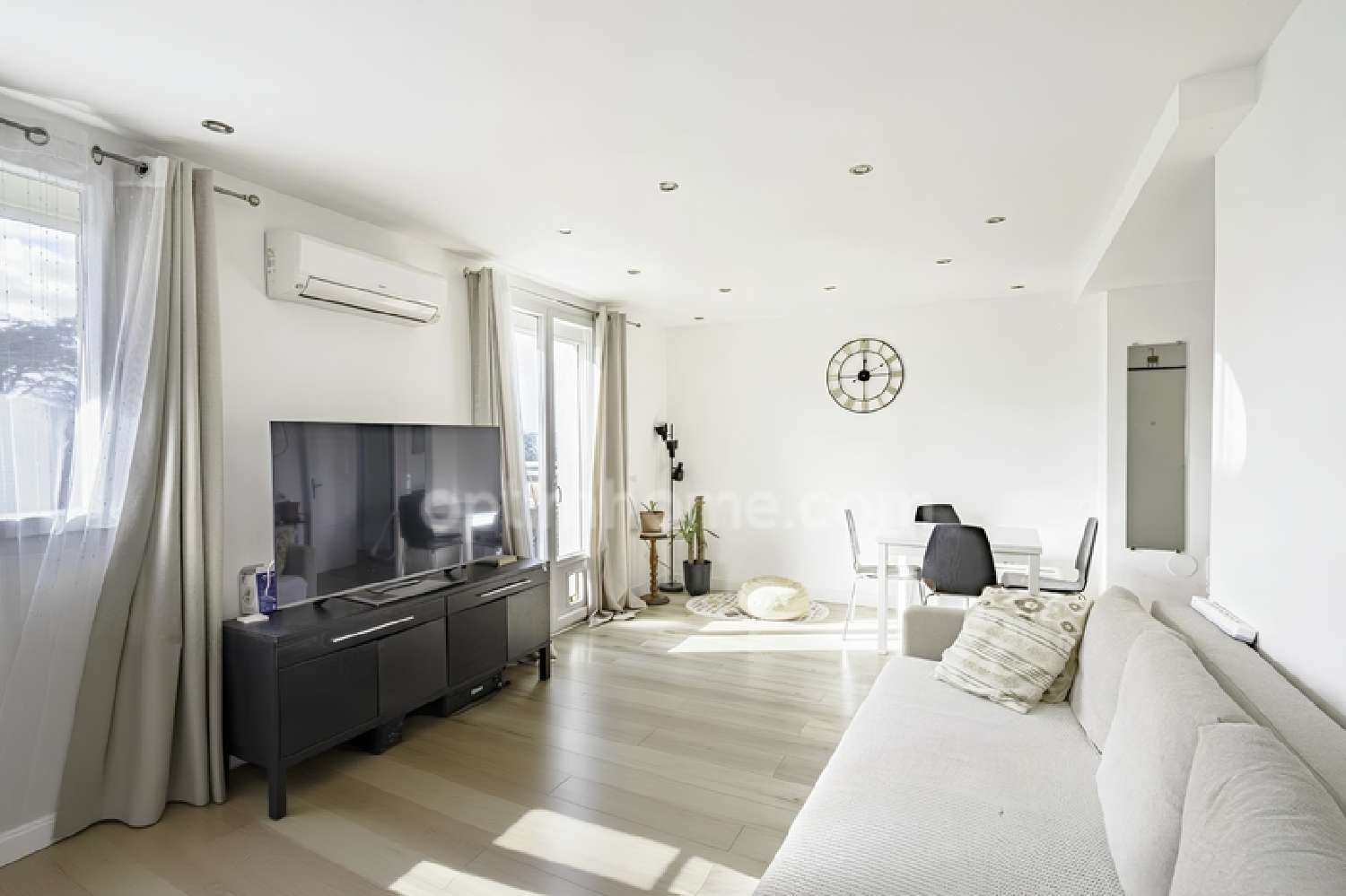 for sale apartment Marseille 10e Arrondissement Bouches-du-Rhône 2
