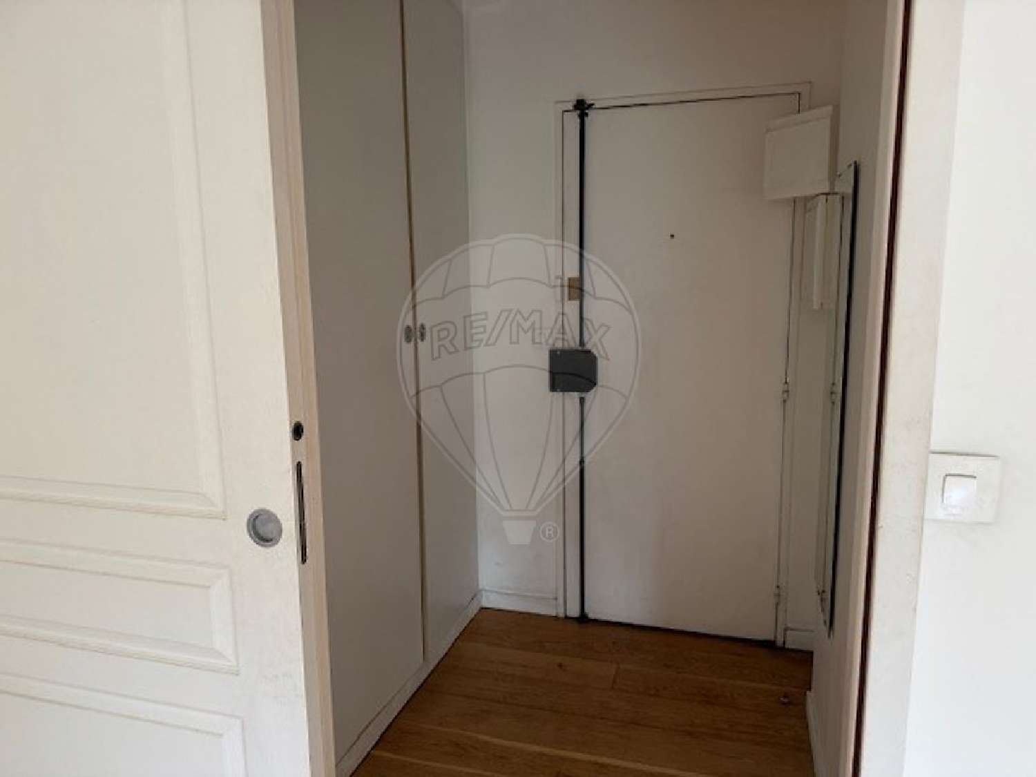 à vendre appartement Paris 10e Arrondissement Paris (Seine) 8