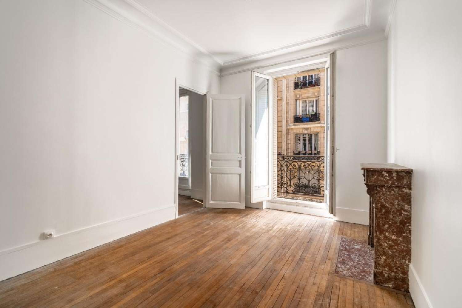 à vendre appartement Paris 18e Arrondissement Paris (Seine) 5