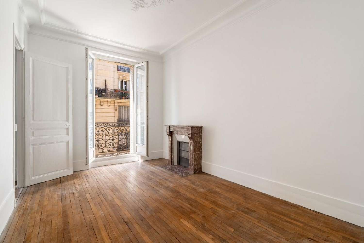 à vendre appartement Paris 18e Arrondissement Paris (Seine) 6