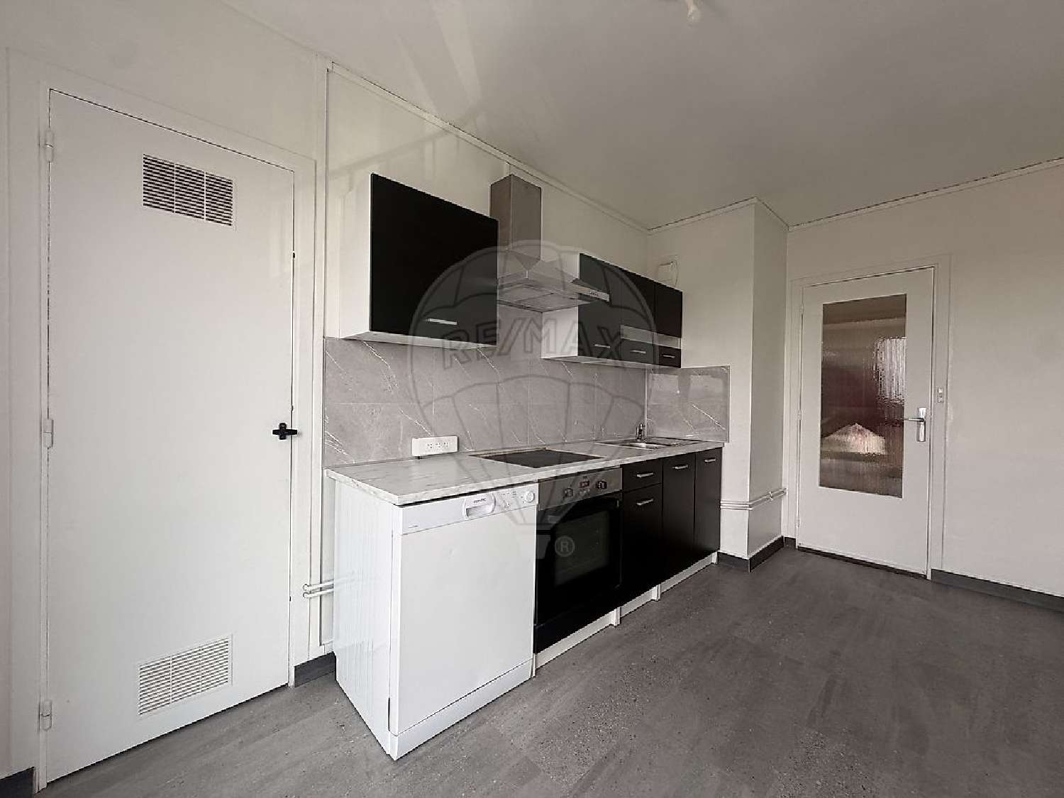  à vendre appartement Saint-André-les-Vergers Aube 4