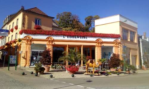 Bourbonne-les-Bains Haute-Marne gebouw foto 7384628