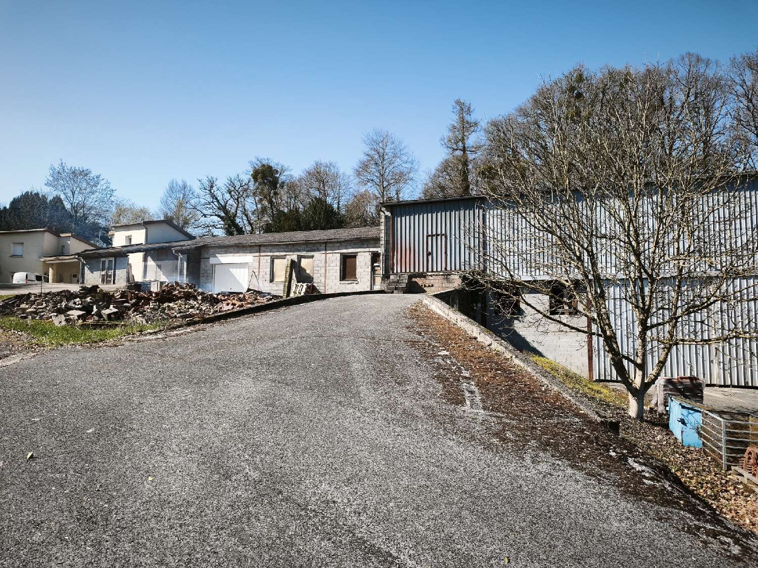 à vendre batiment Bourbonne-les-Bains Haute-Marne 5