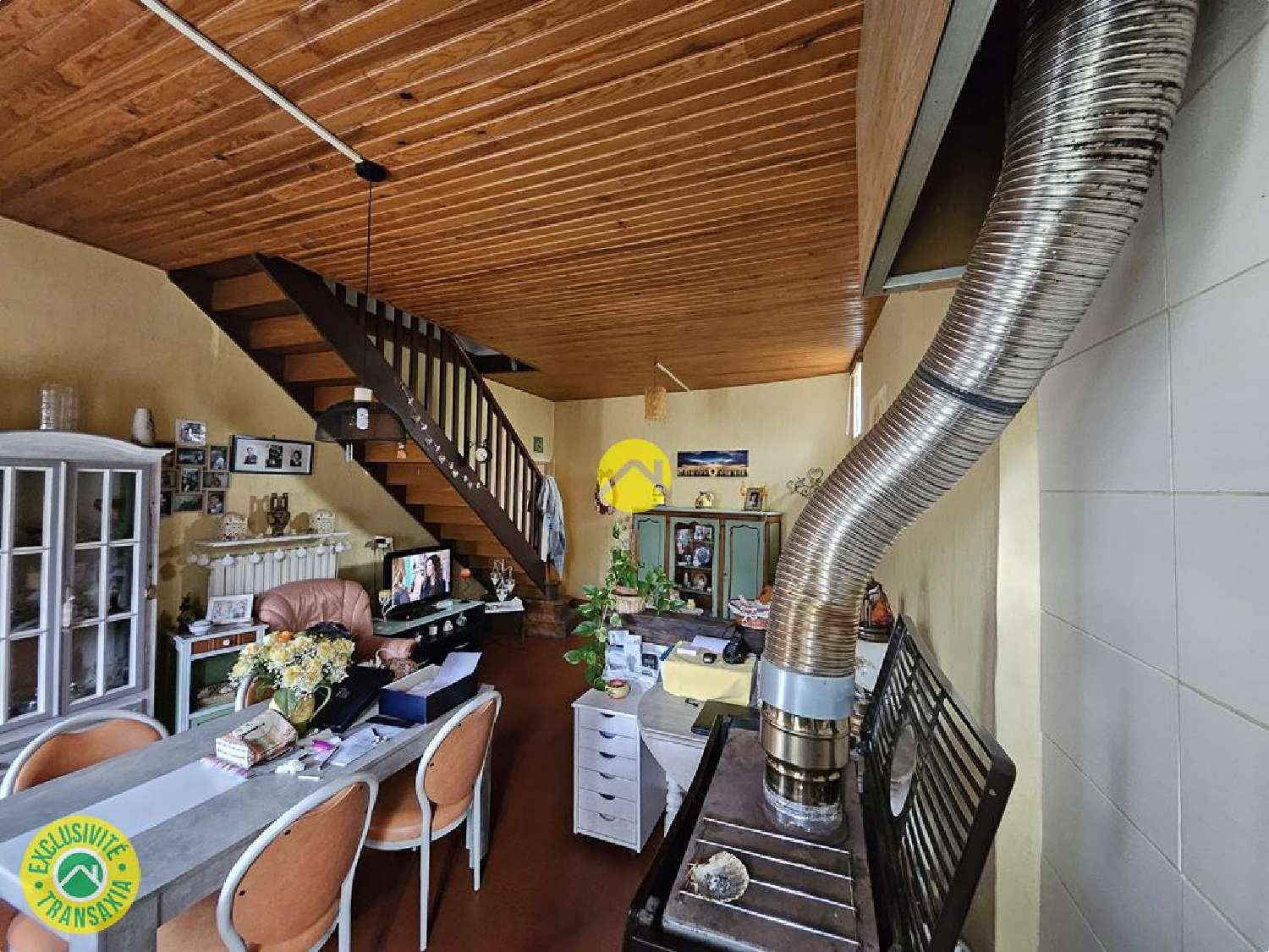 à vendre batiment Nérondes Cher 4