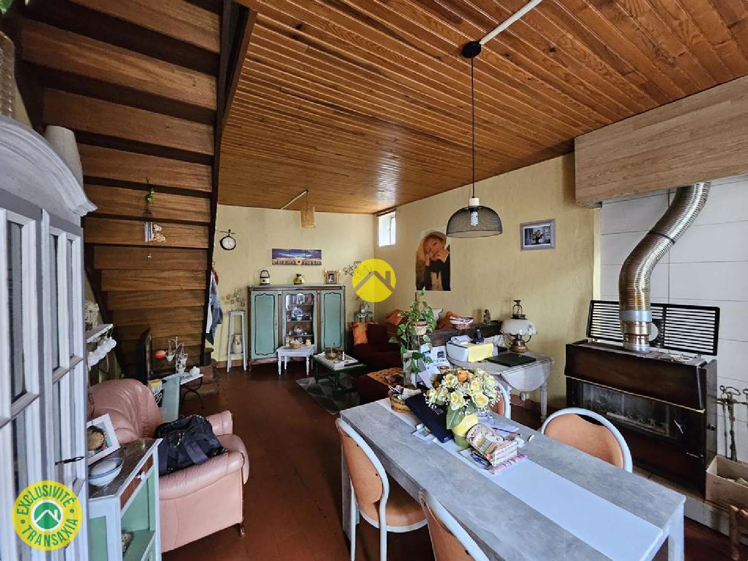 à vendre batiment Nérondes Cher 7