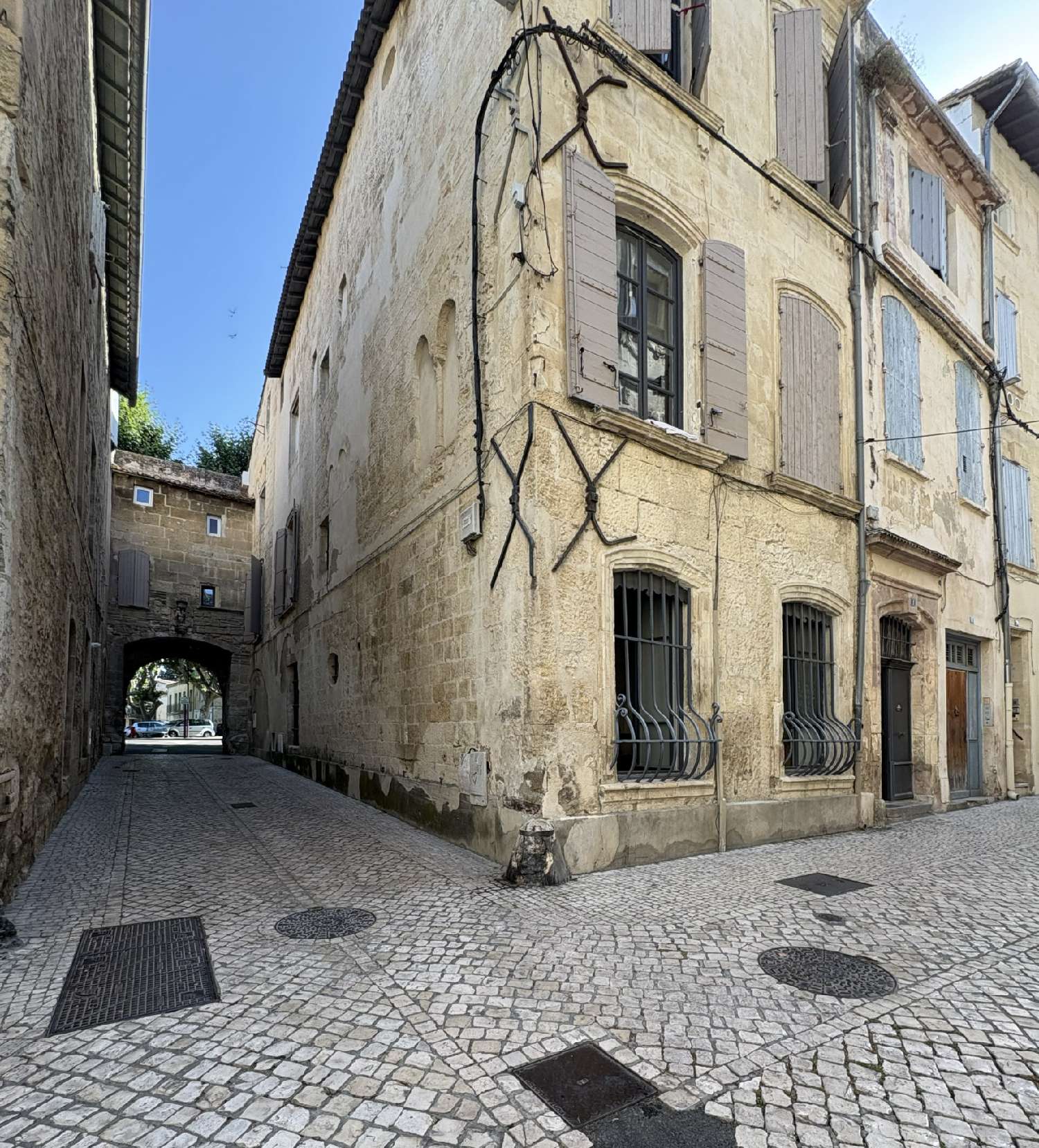 for sale building Tarascon Bouches-du-Rhône 2