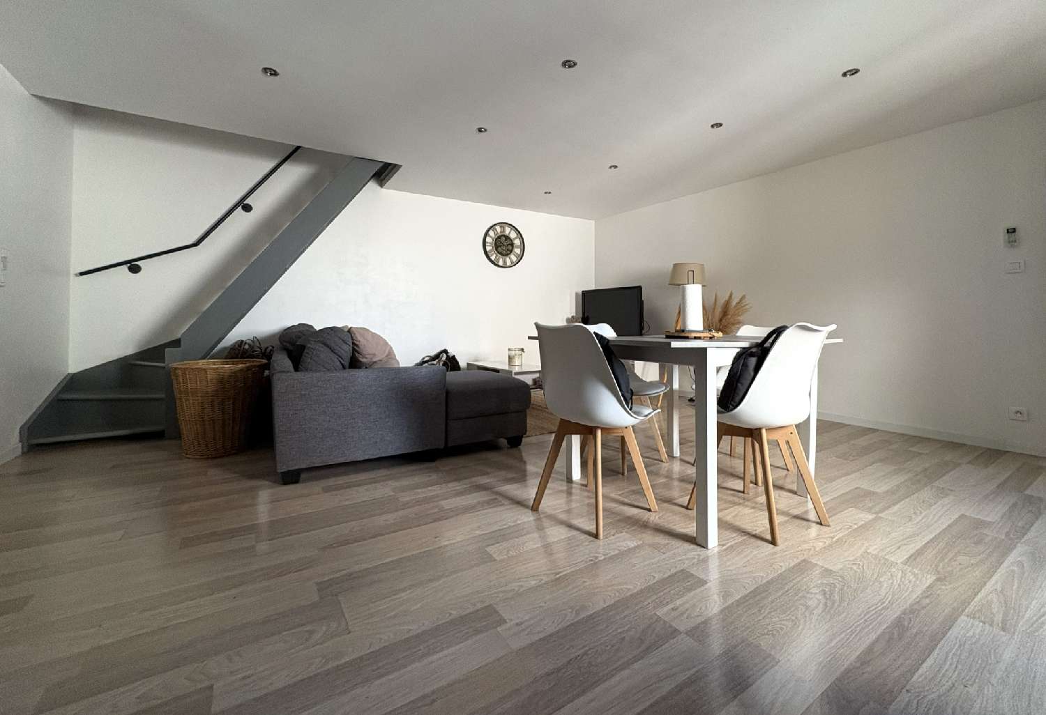 for sale building Tarascon Bouches-du-Rhône 7