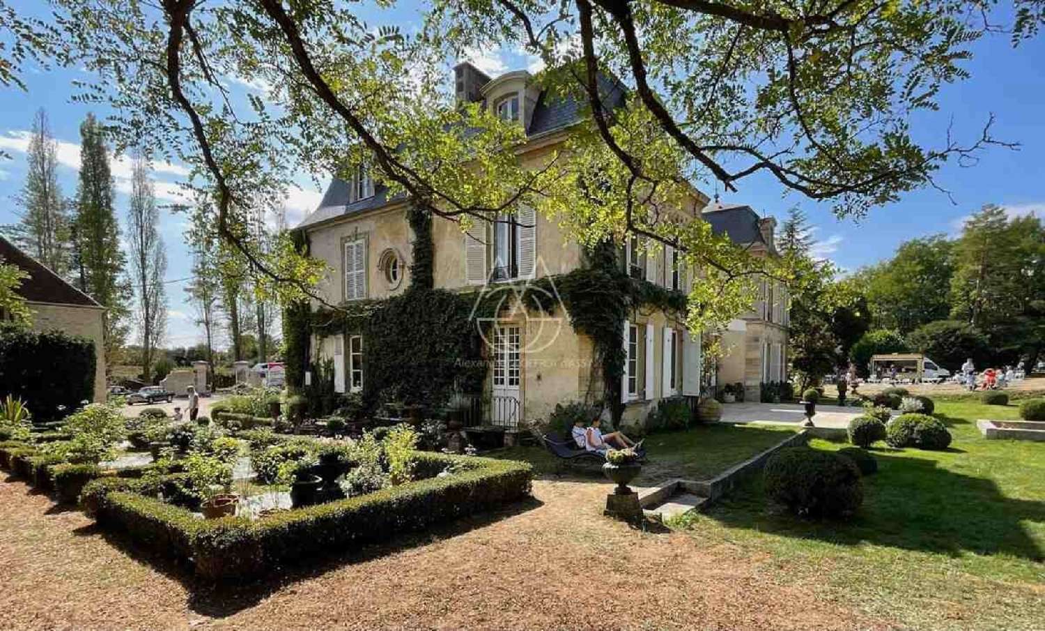  te koop kasteel Argentan Orne 2