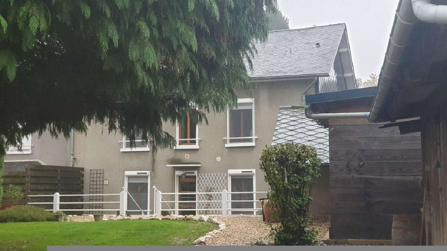 te koop kasteel Châteauneuf-la-Forêt Haute-Vienne 1