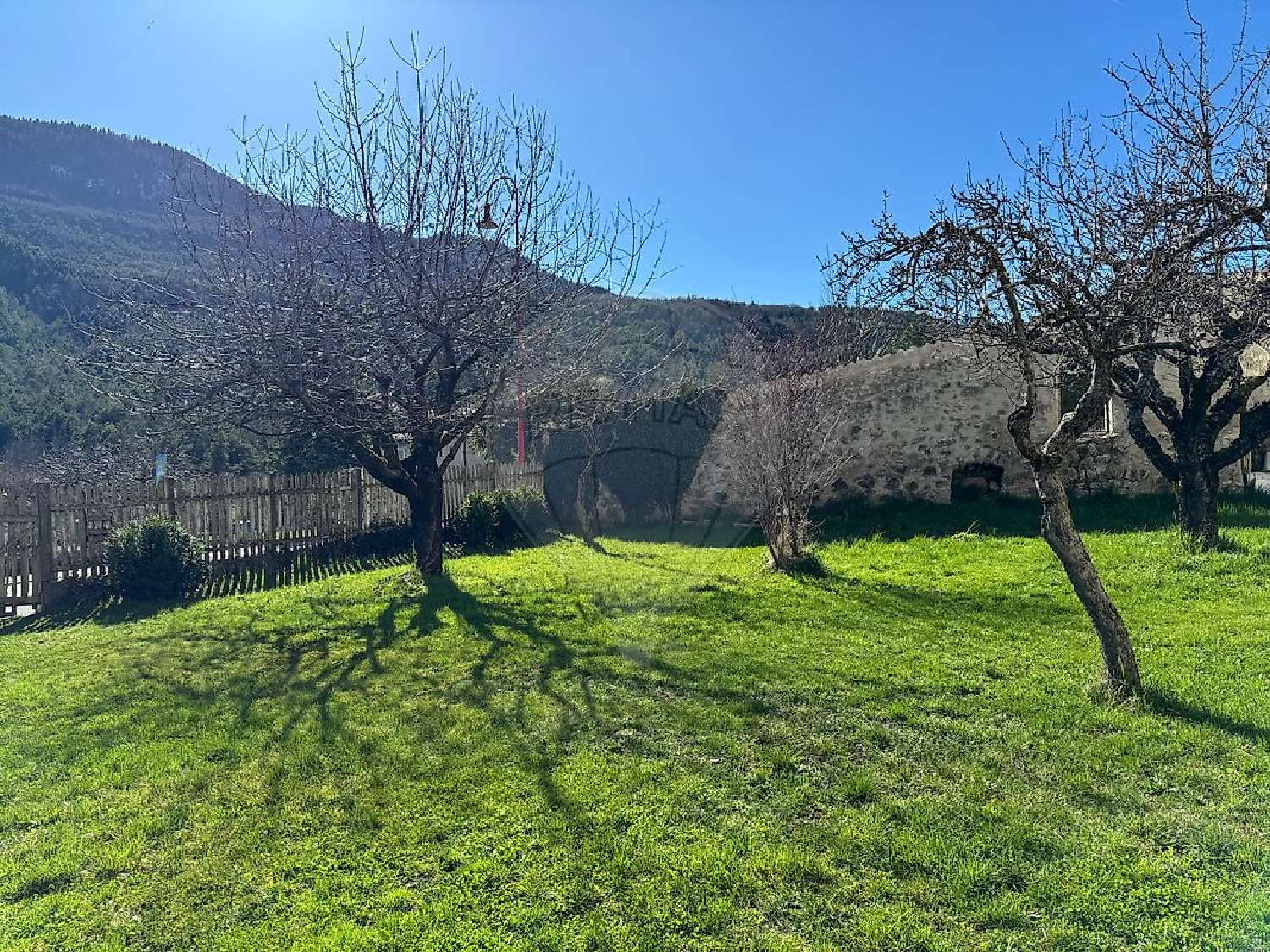 à vendre château La Beaume Hautes-Alpes 2