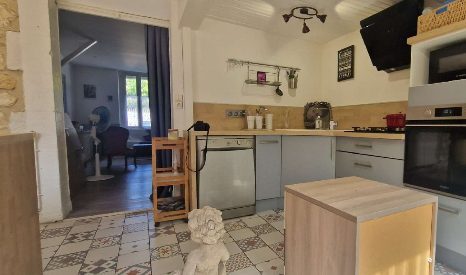 te koop stadshuis Angoulême Charente 2