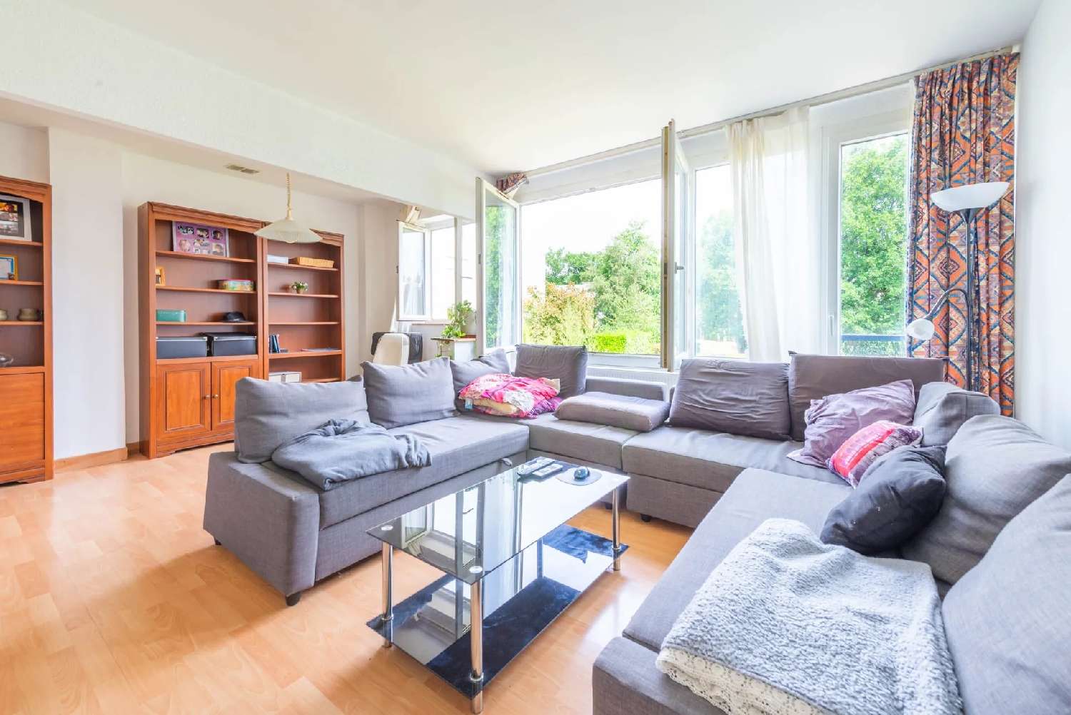 te koop stadshuis Coignières Yvelines 2