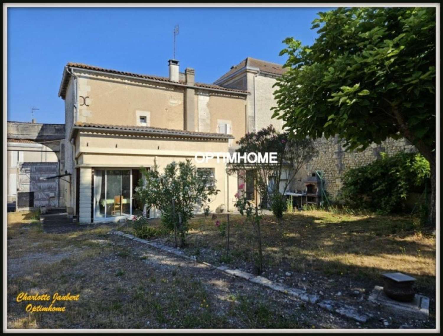  te koop stadshuis Saint-Hilaire Charente 2