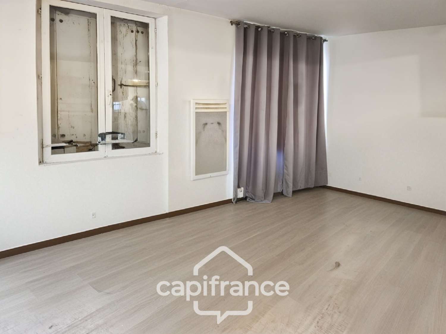  for sale city house Saint-Jean-d'Angély Charente-Maritime 6