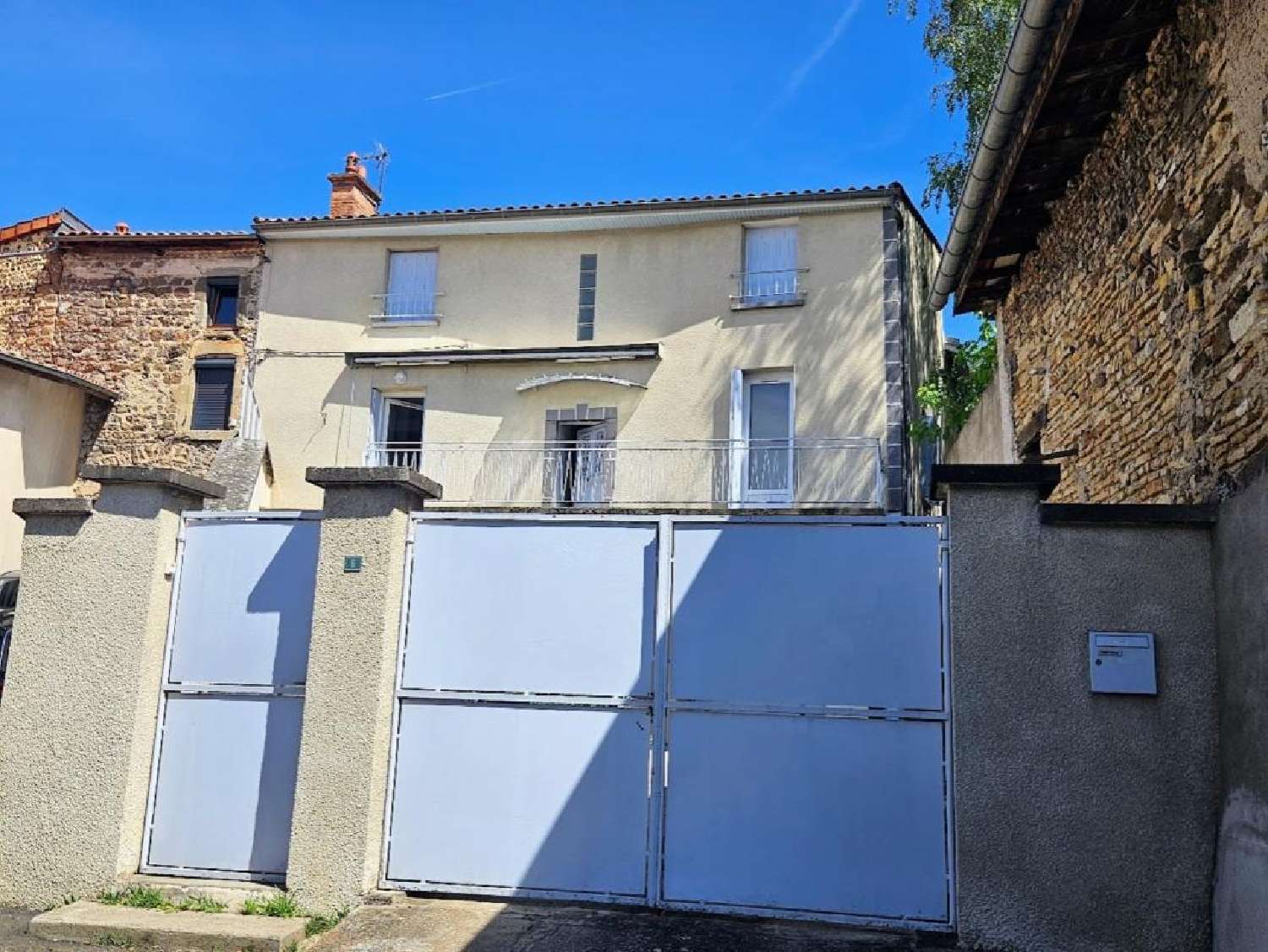 te koop stadshuis Vertaizon Puy-de-Dôme 2
