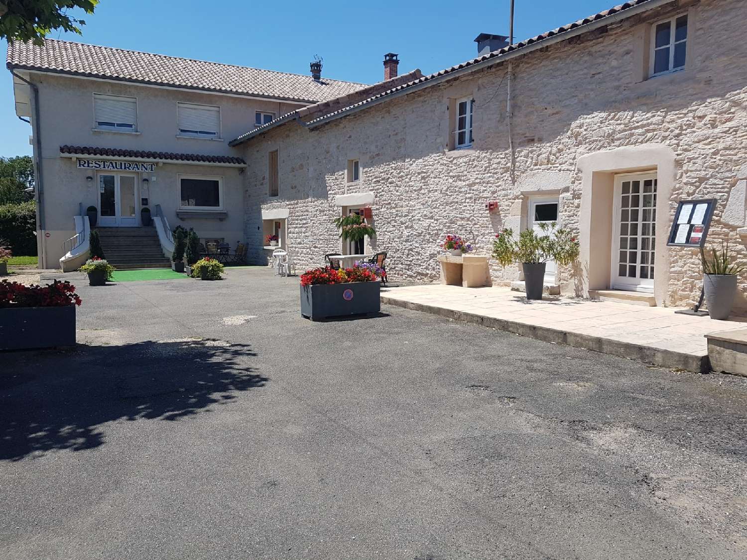 en venta local comercial Asnières-sur-Saône Ain 1